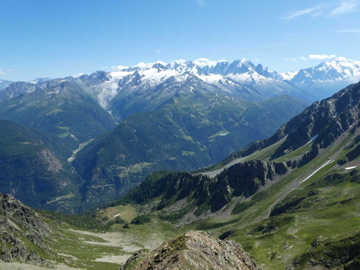 Le glacier du Trient au fond à gauche