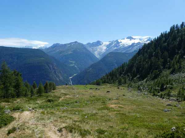 Regard en arrière pendant la montée